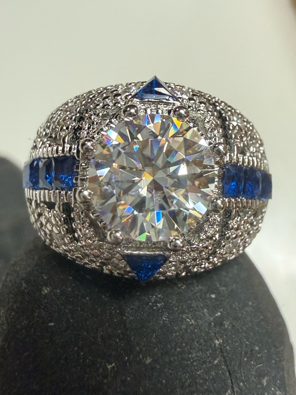 Vintage GRA CERTIFIED MOISSANITE DIAMOND 2CT & Sapphire Ring in baked silver - Picture 3 of 12